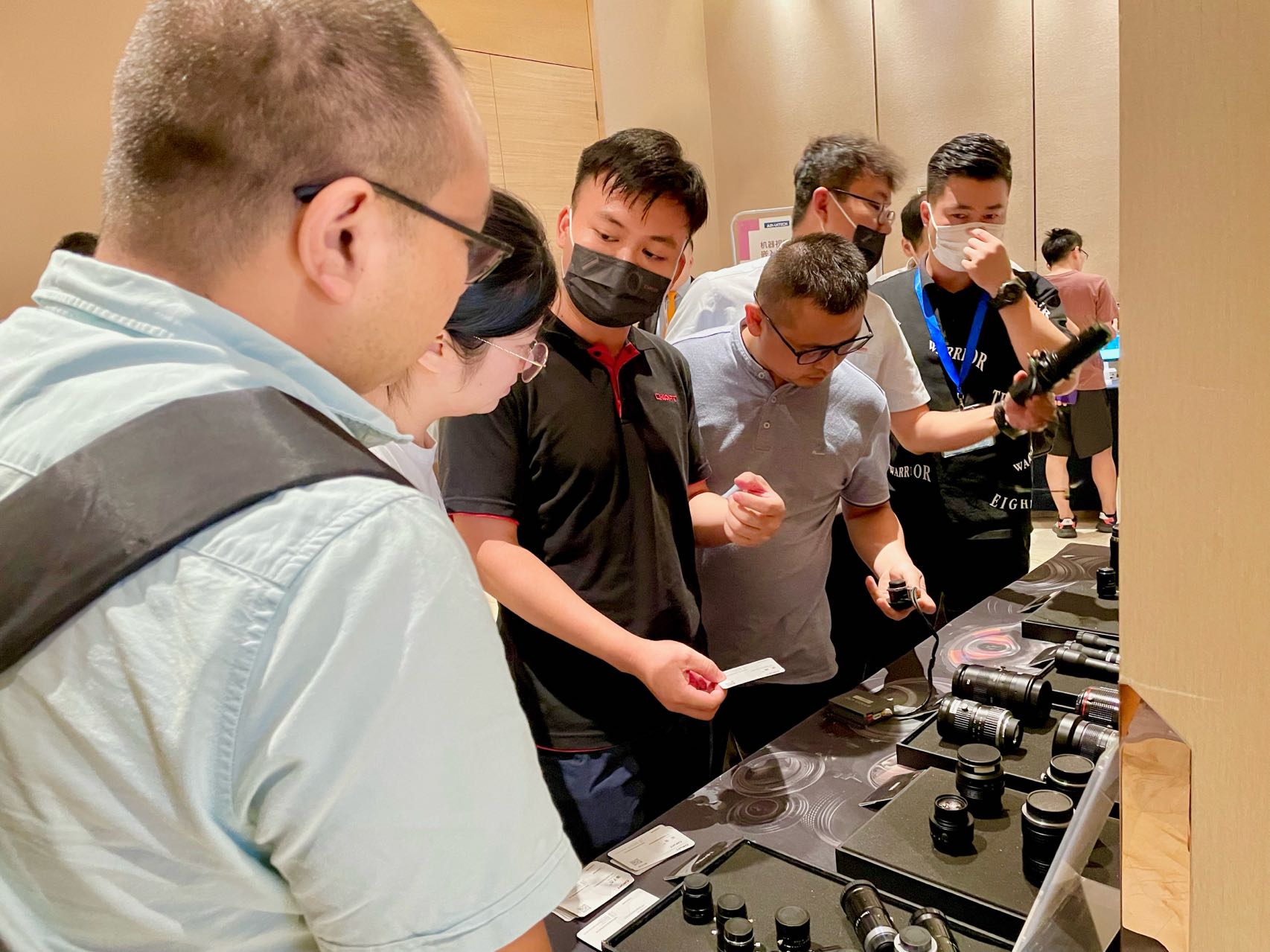 展示桌2.jpg 展示桌2.jpg